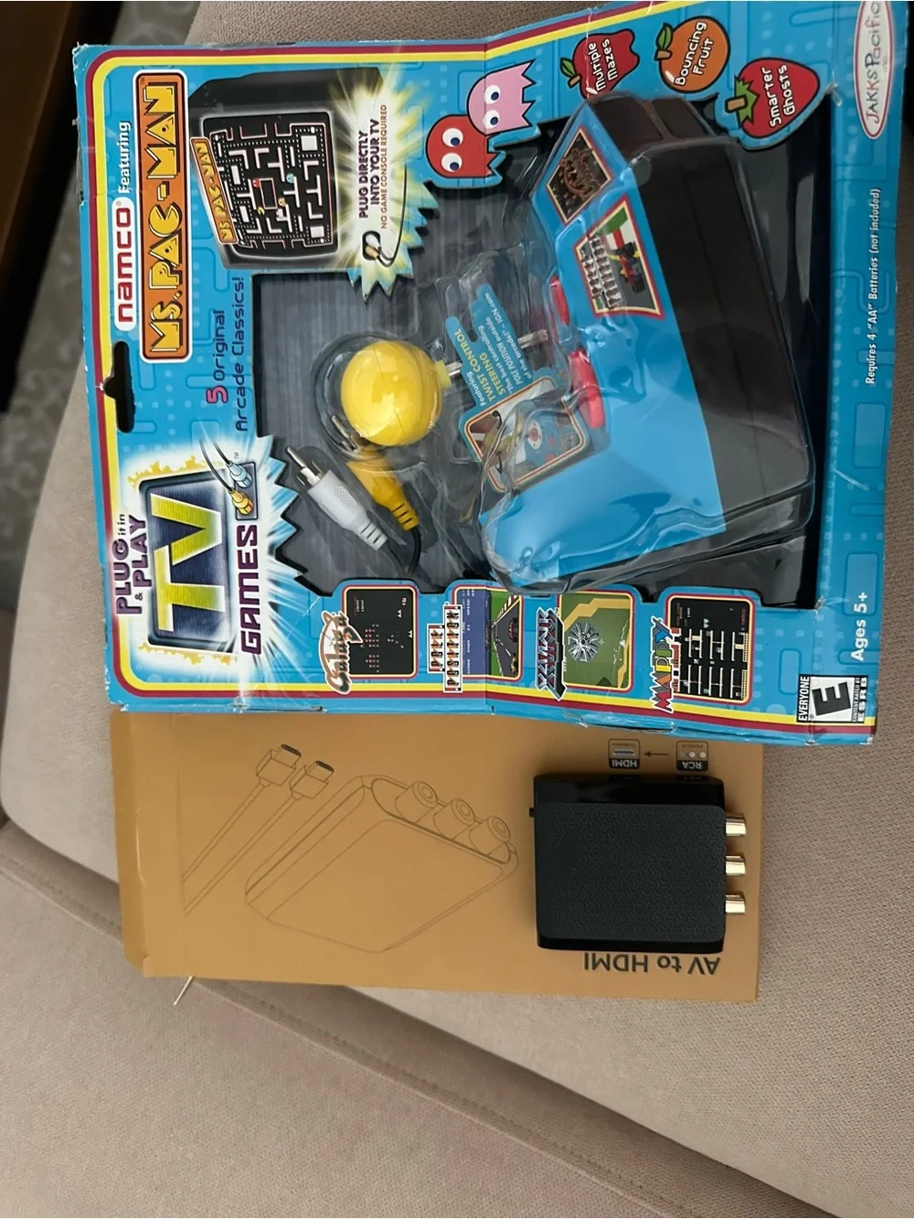 Ms Pac-Man Plug & Play TV Games Console - Blue